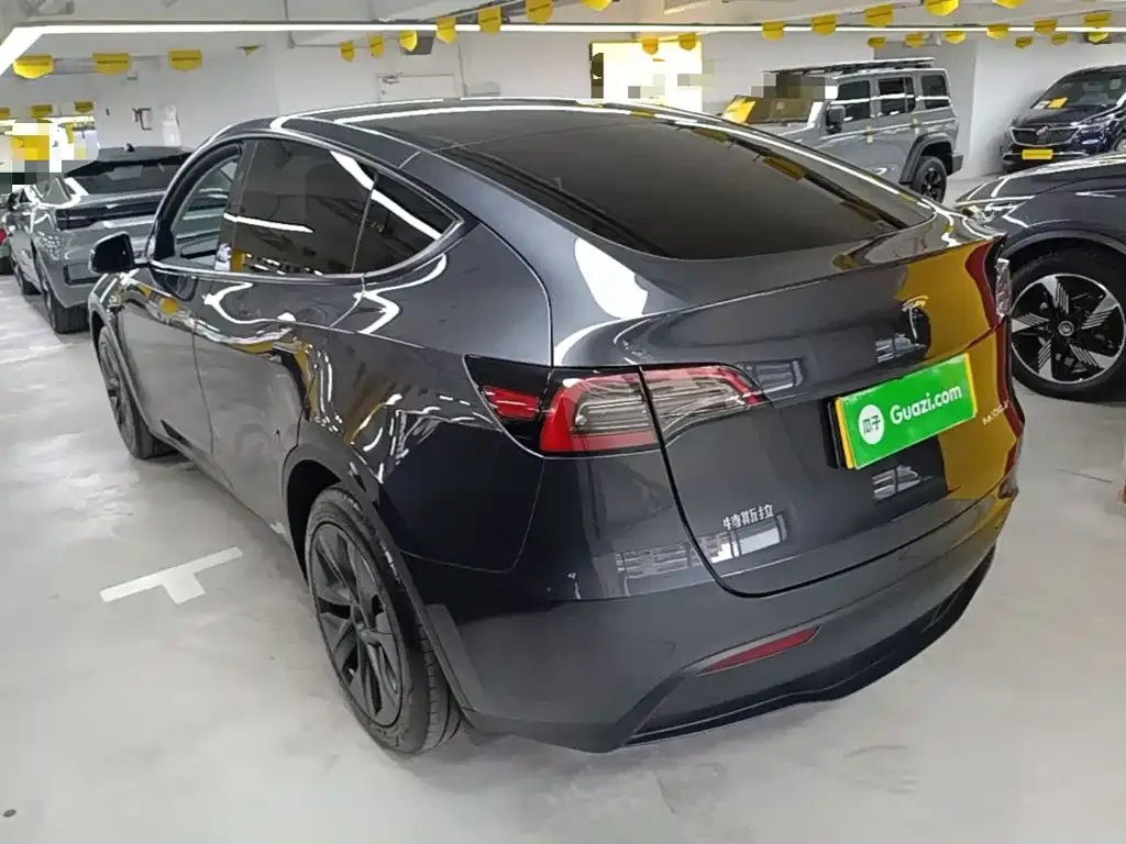 Tesla Model Y — фото 8