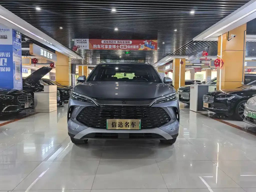 BYD L DM-i — фото 7