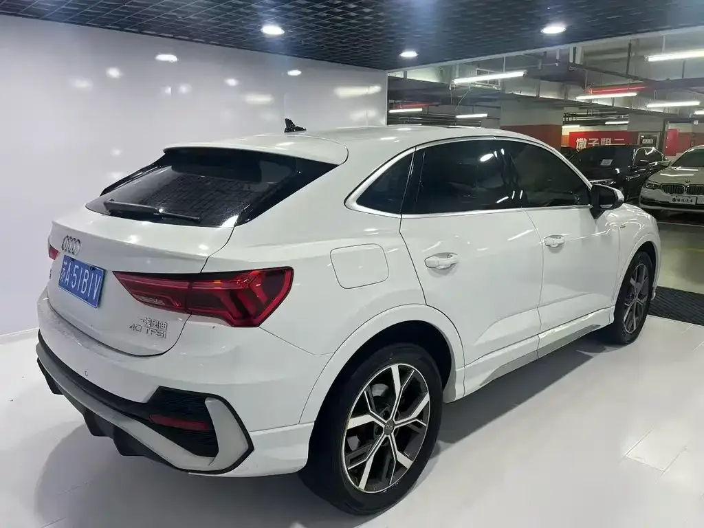 Audi Q3 Sportback — фото 8