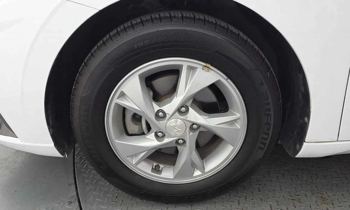 Hyundai AVANTE 2023 из KR, фото 2