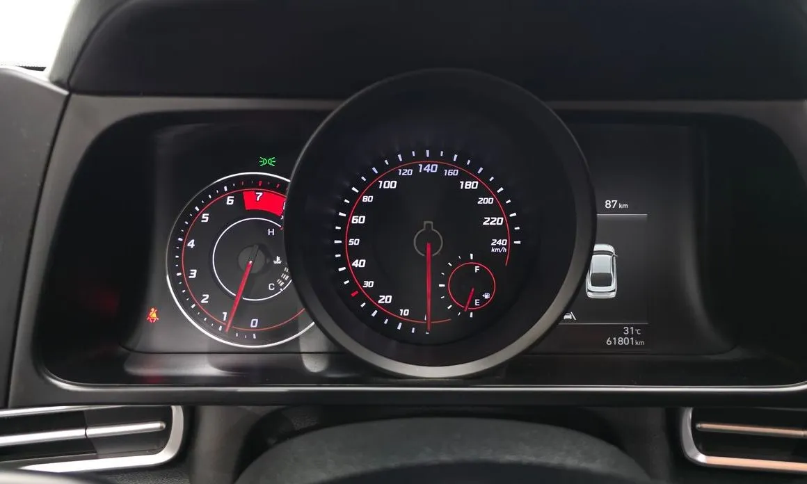 Hyundai AVANTE 2023 из KR, фото 6