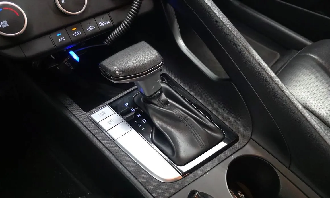 Hyundai AVANTE 2023 из KR, фото 4