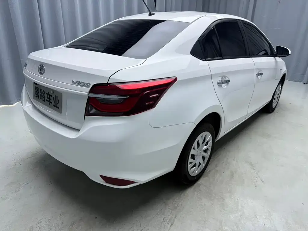Toyota Vios — фото 3