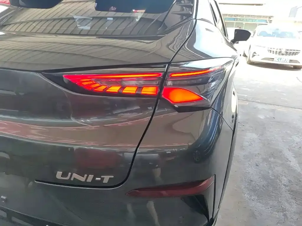 Changan UNI-T 2024 из CN, фото 9