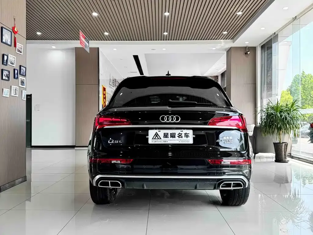 Audi Q5L — фото 4