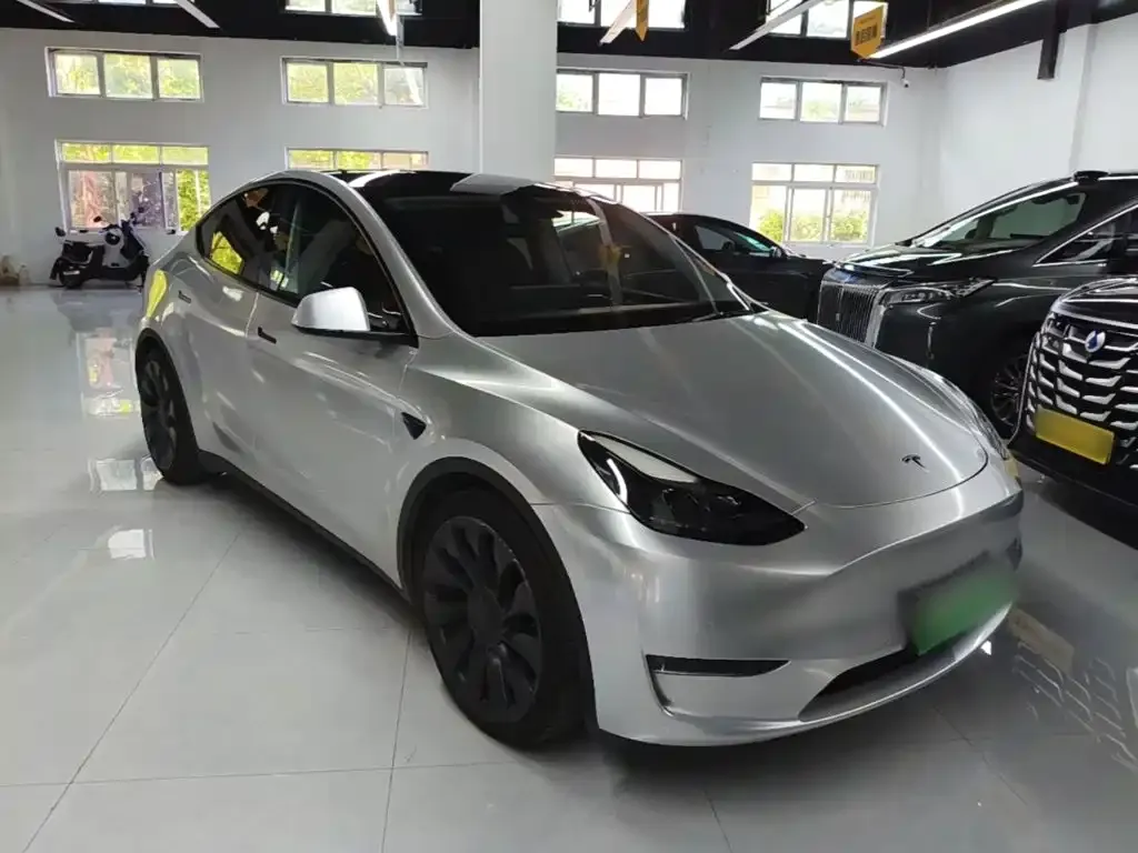Tesla Model Y — фото 9