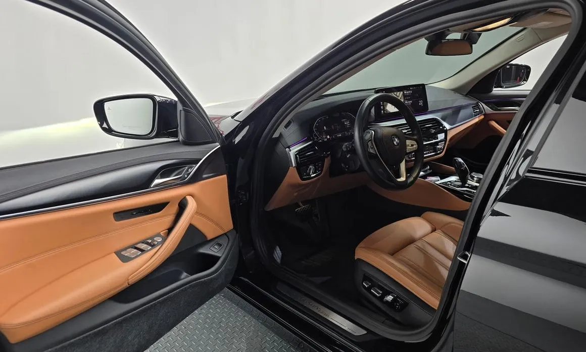 BMW 5-Series 2023 из KR, фото 4