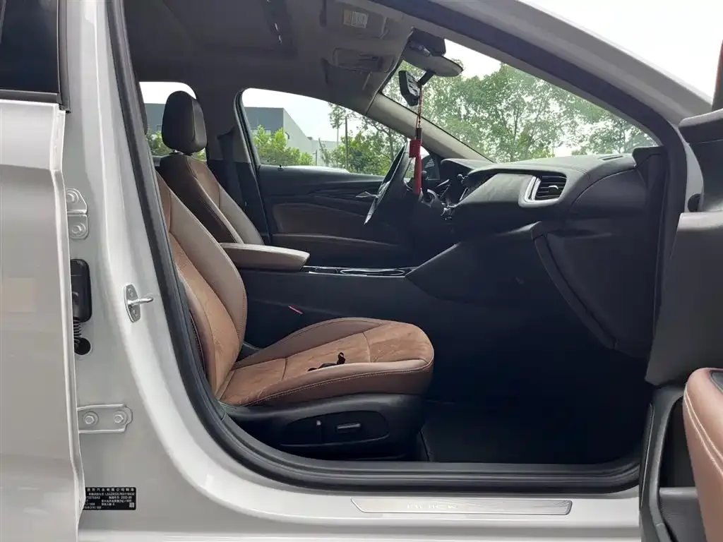 Buick Regal — фото 5