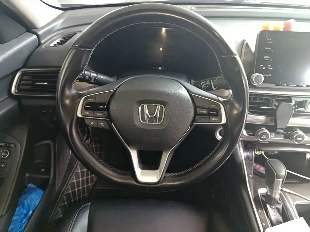 Honda Accord — фото 8