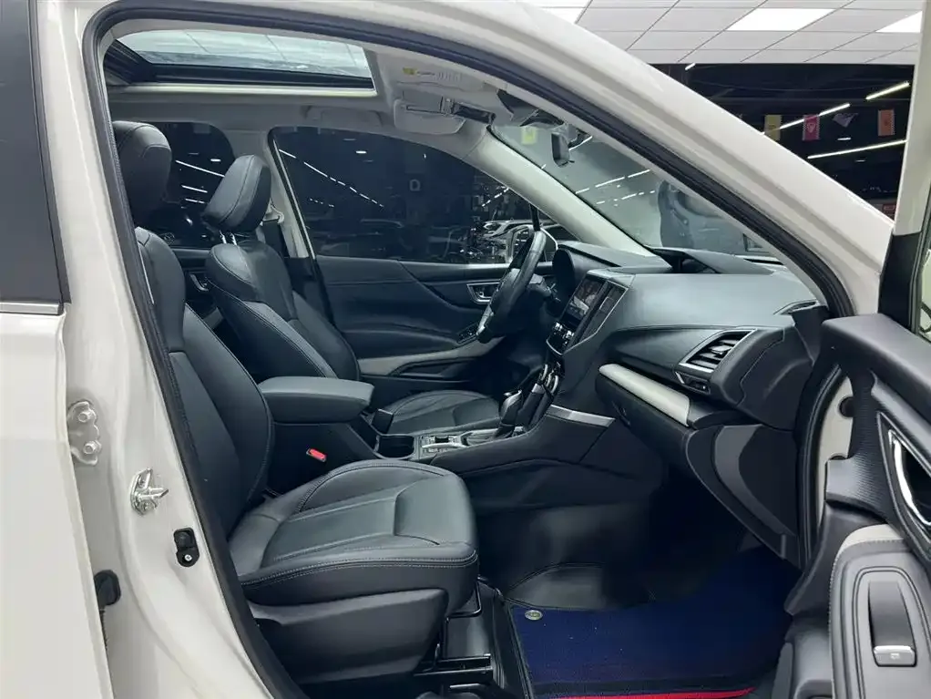 Subaru Forester 2022 из CN, фото 4