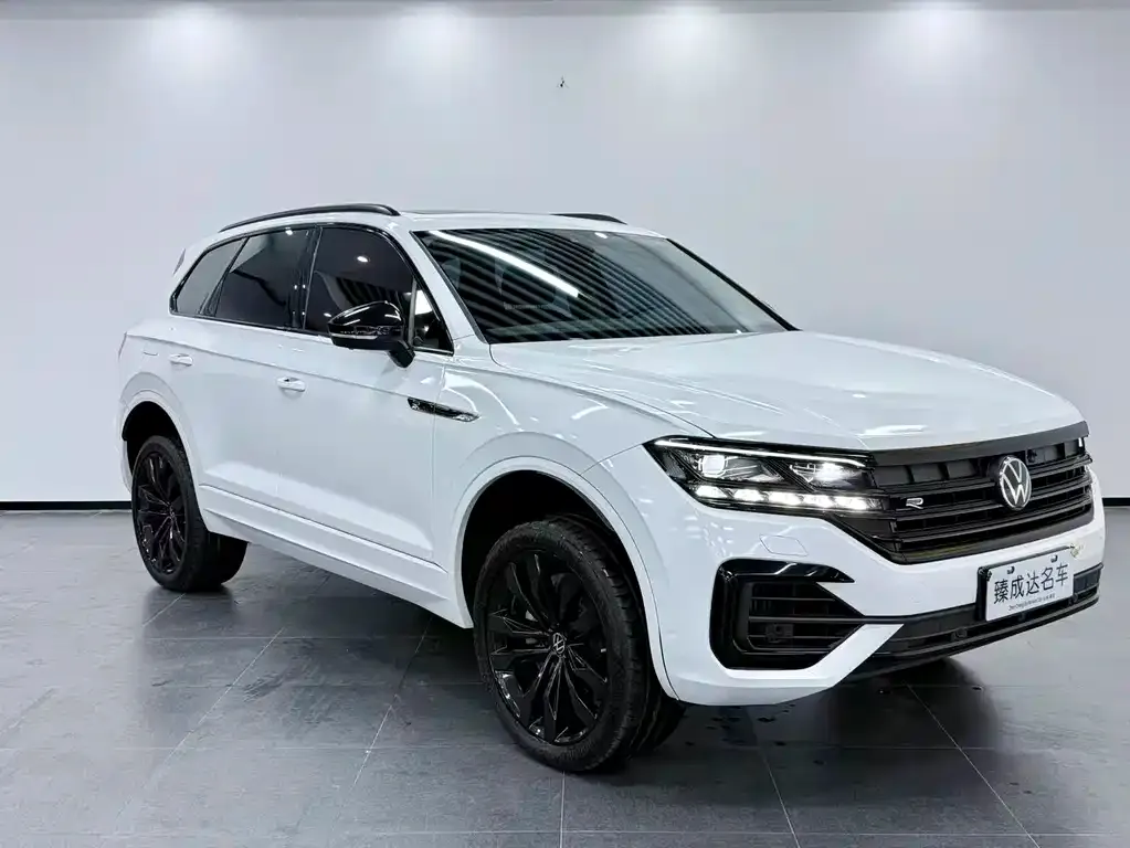 Volkswagen Touareg — фото 6