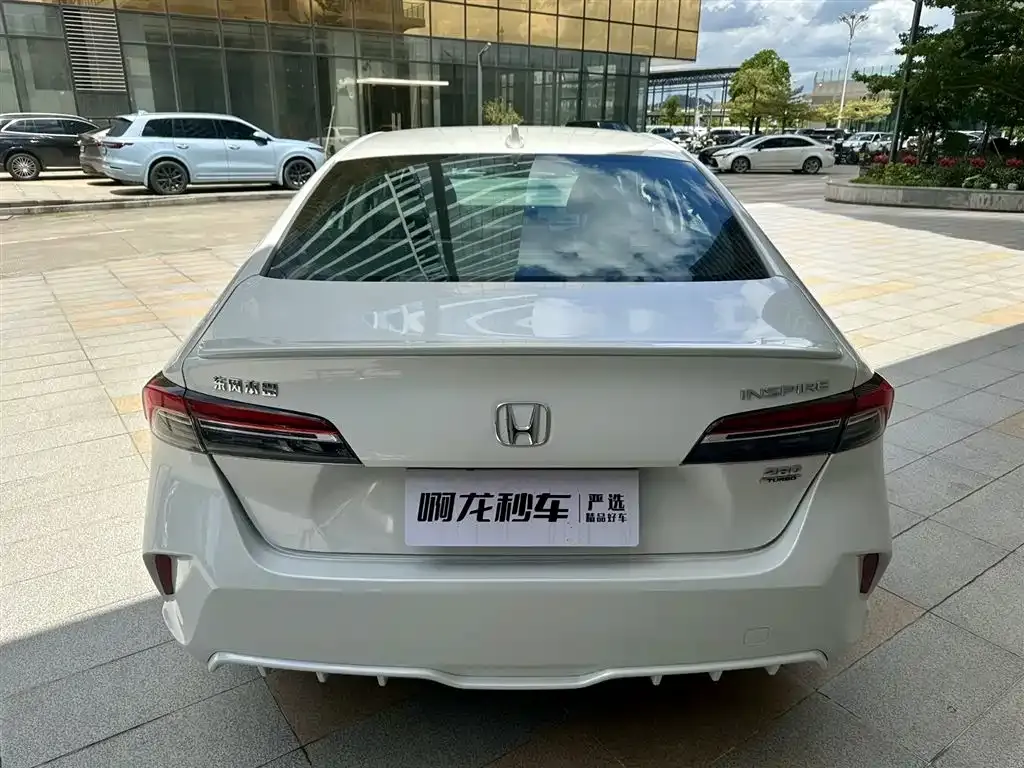 Honda Inspire — фото 8