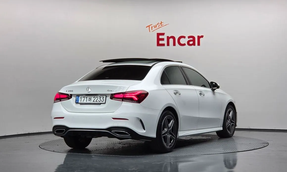 Mercedes-Benz A-Class — фото 9