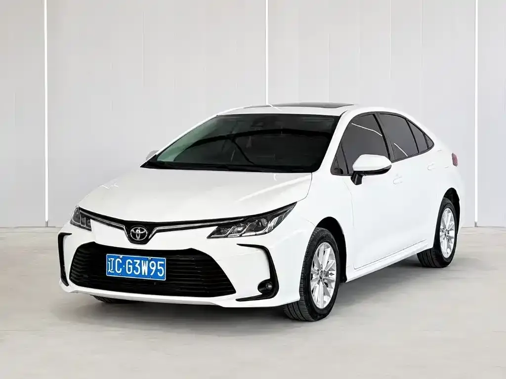 Toyota Corolla — фото 1