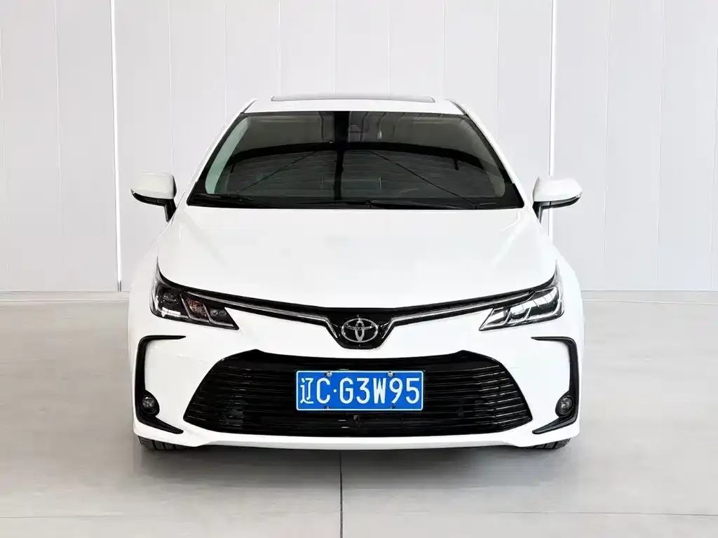Toyota Corolla — фото 2