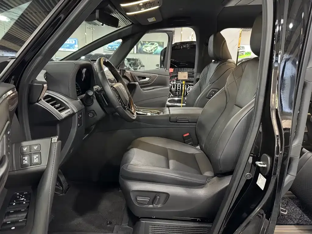 Toyota Alphard — фото 10
