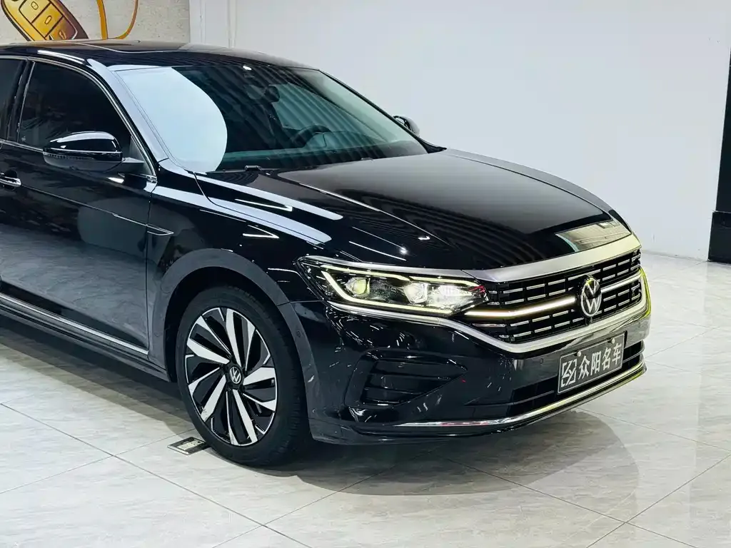 Volkswagen Passat — фото 3