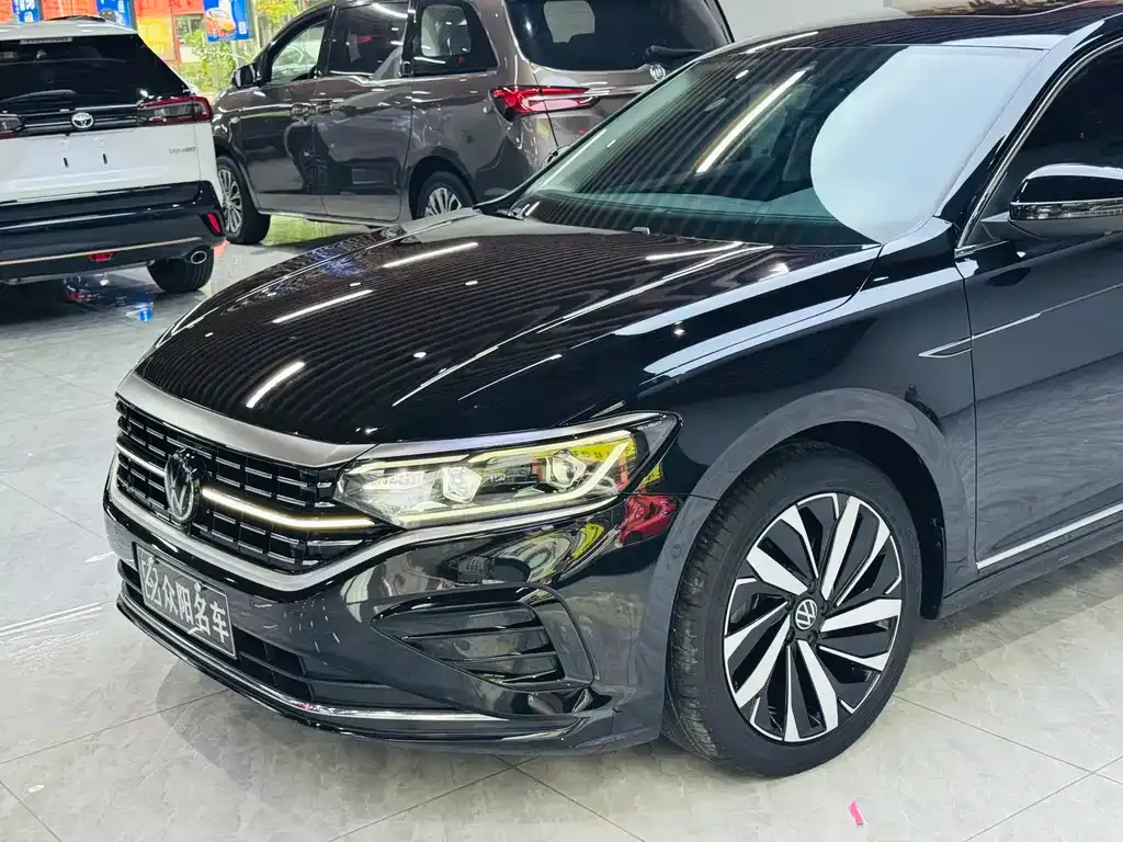 Volkswagen Passat — фото 6