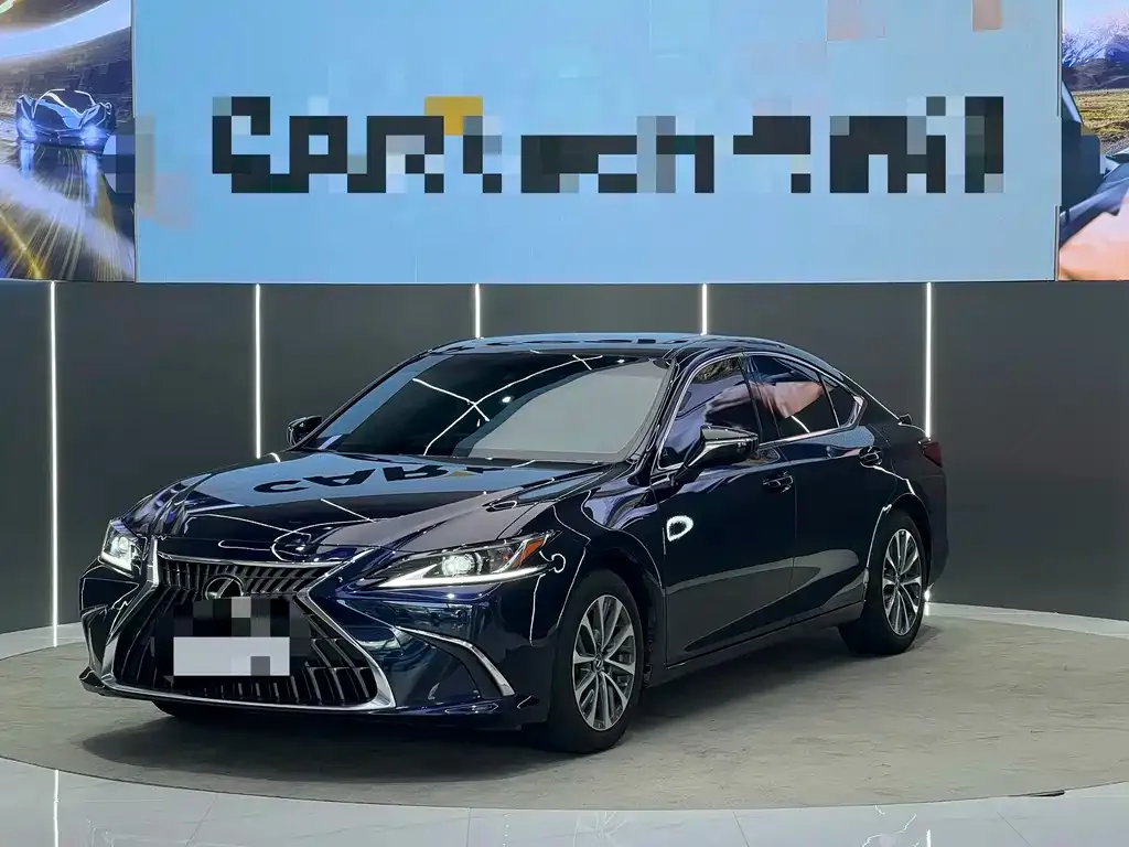 Lexus ES — фото 1