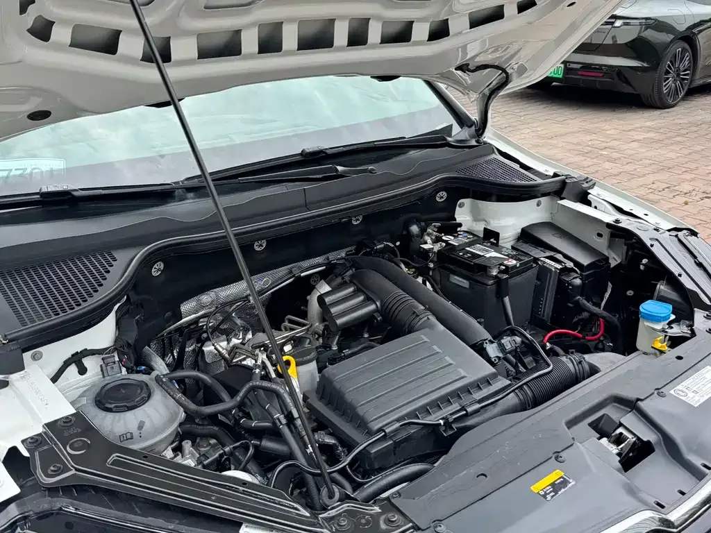Skoda Karoq — фото 10