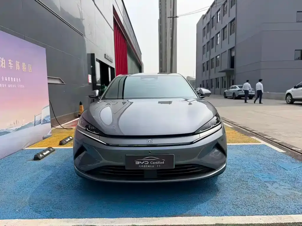 BYD Qin L — фото 8