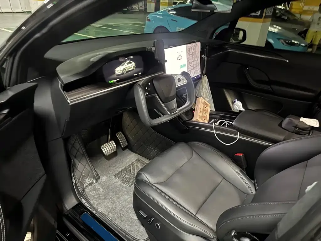 Tesla Model X — фото 8