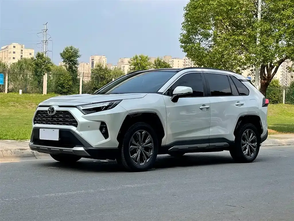 Toyota RAV4 — фото 10
