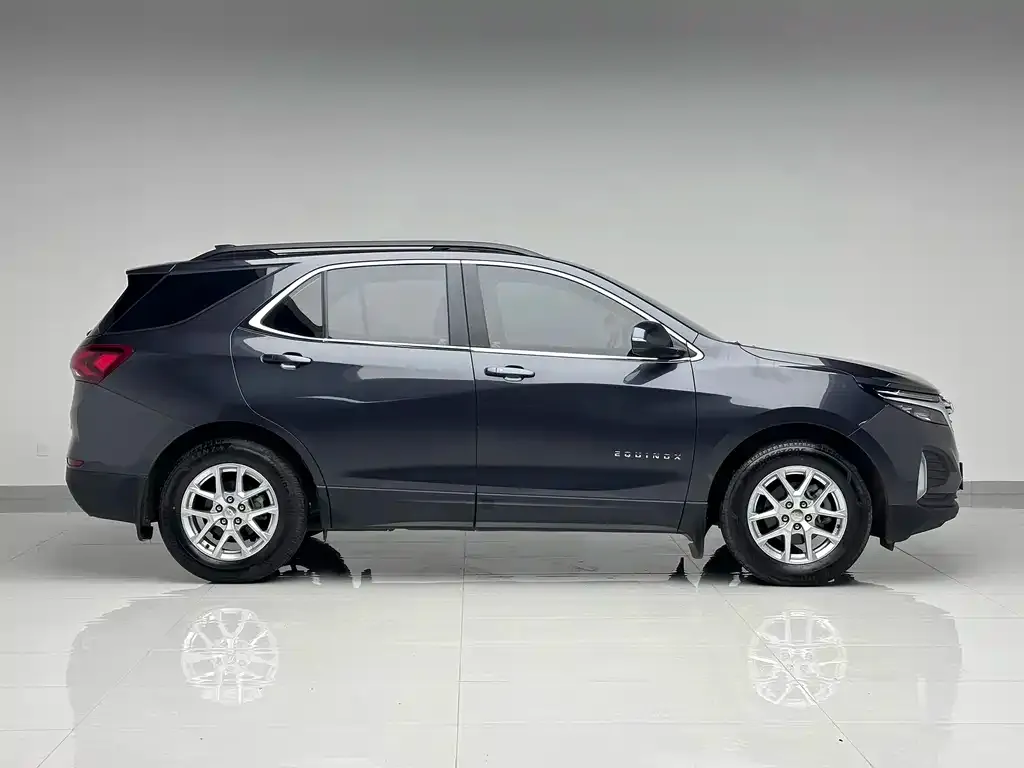 Chevrolet Equinox 2023 из CN, фото 3