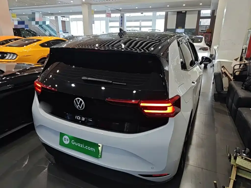 Volkswagen ID.3 — фото 8