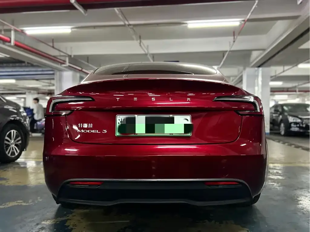Tesla Model 3 — фото 2