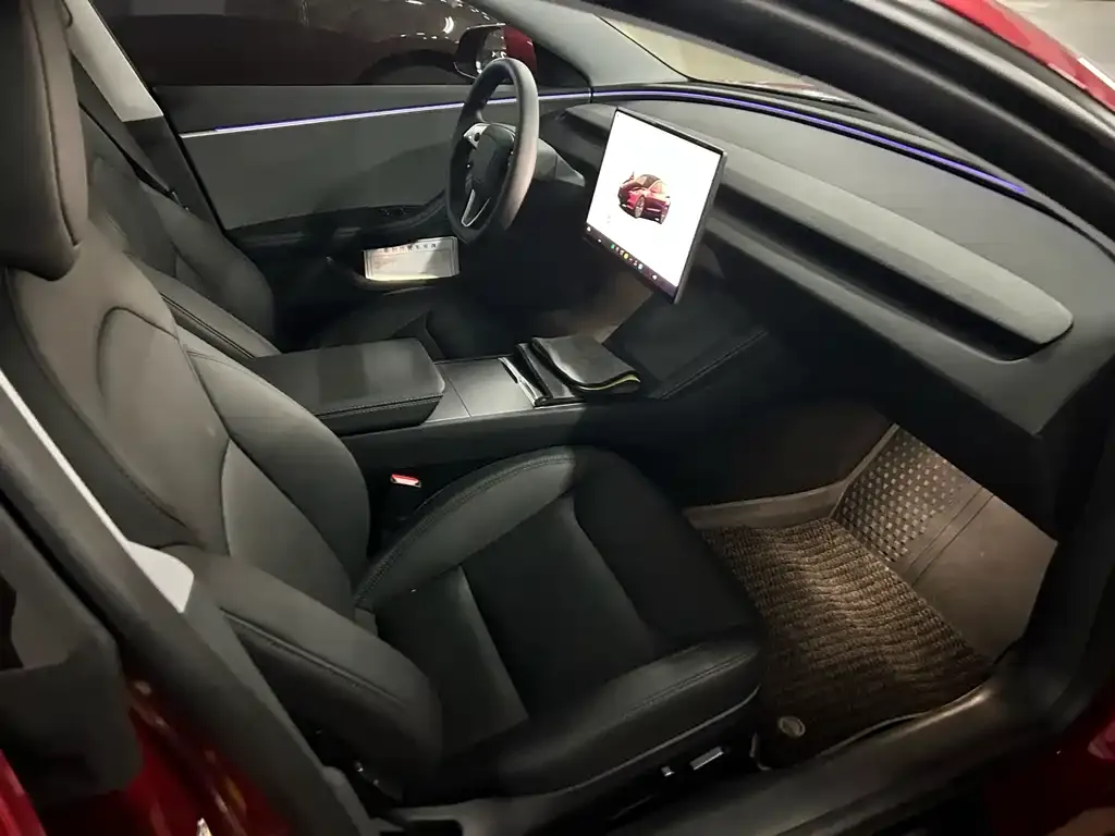 Tesla Model 3 — фото 3