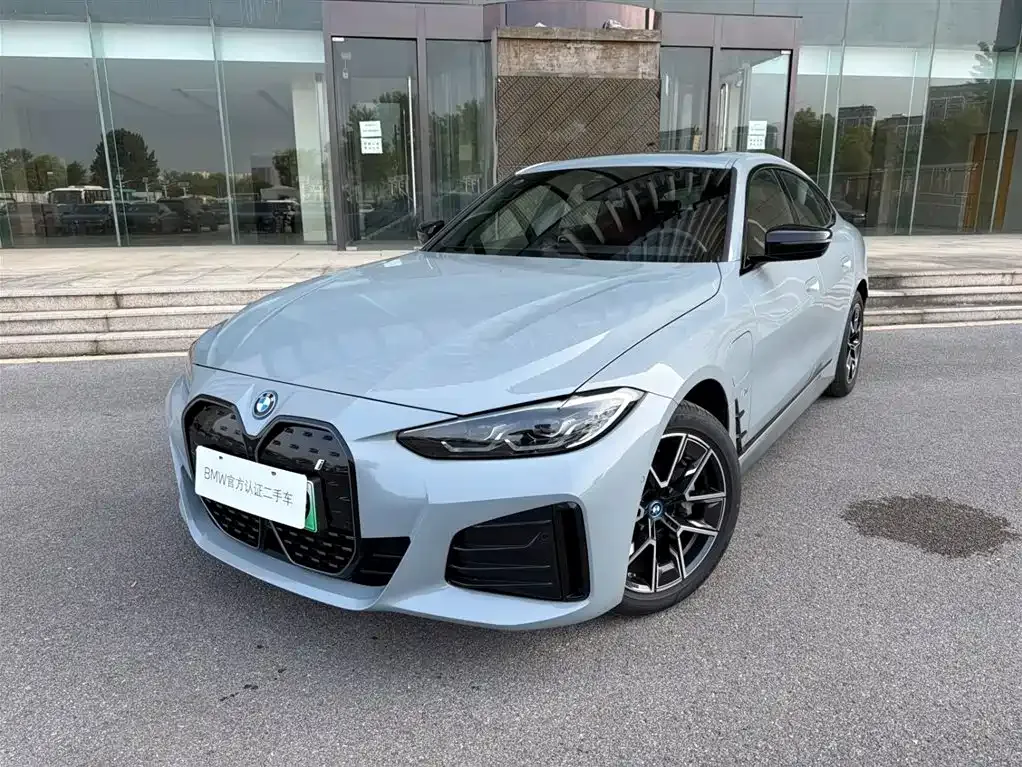 BMW i4 — фото 1