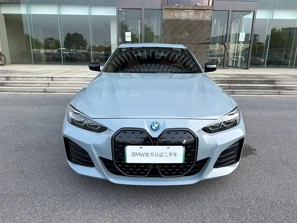 BMW i4 — фото 4