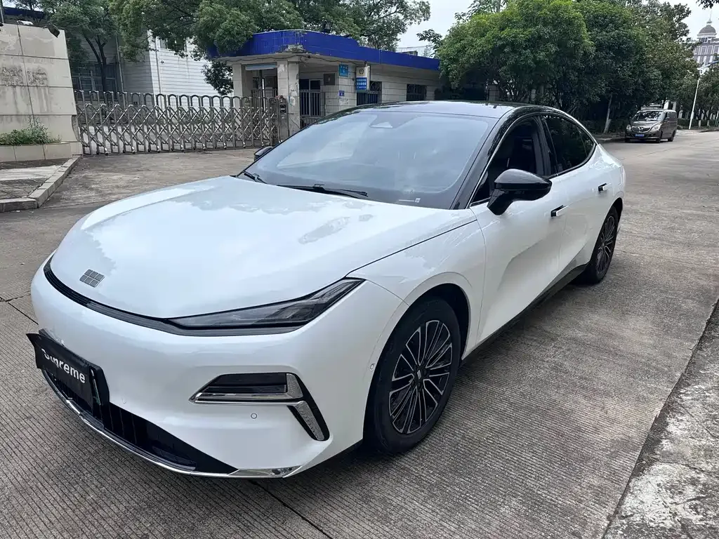 Geely Galaxy Xingyao 8