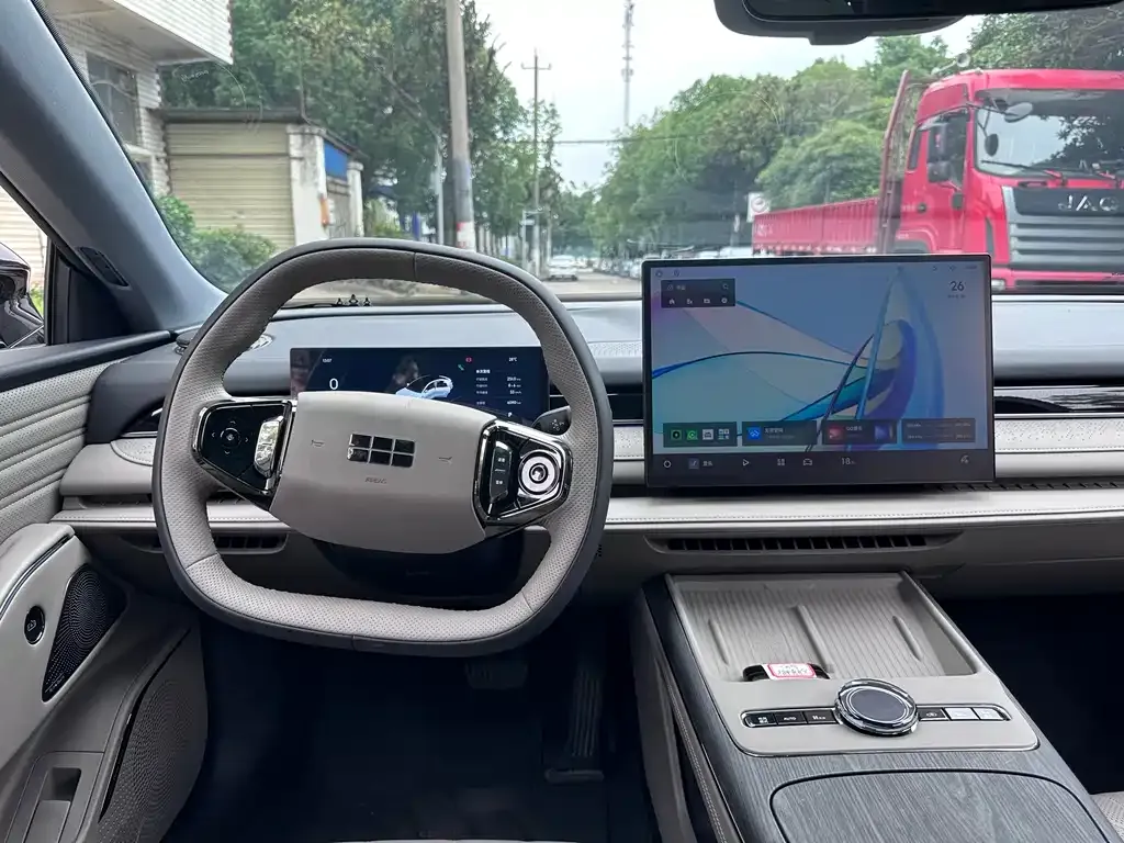 Geely Galaxy Xingyao 8 2025 из CN, фото 9