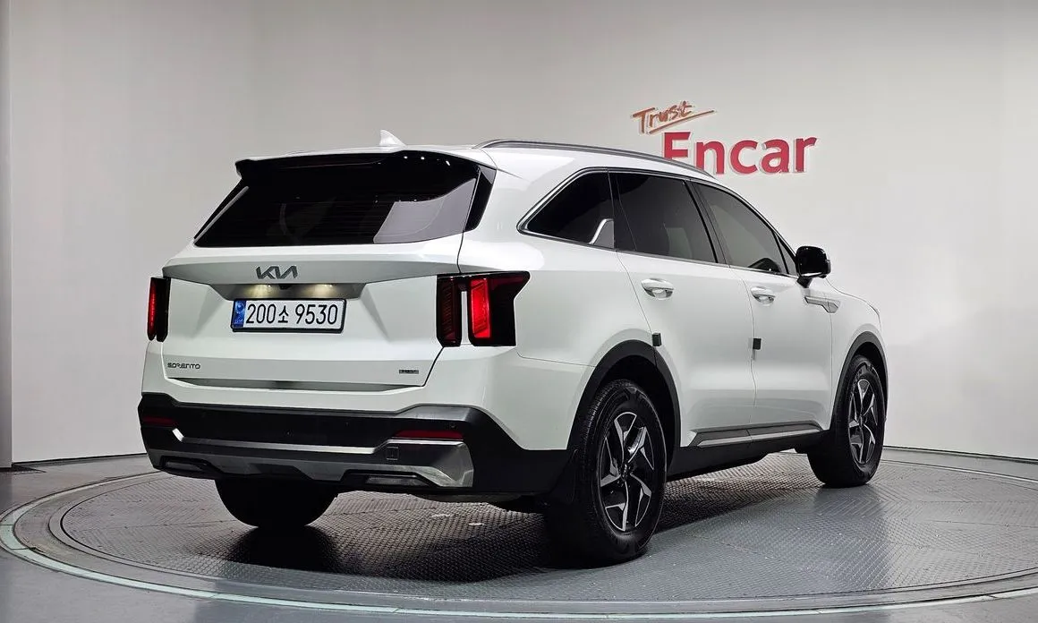 Kia Sorento — фото 7