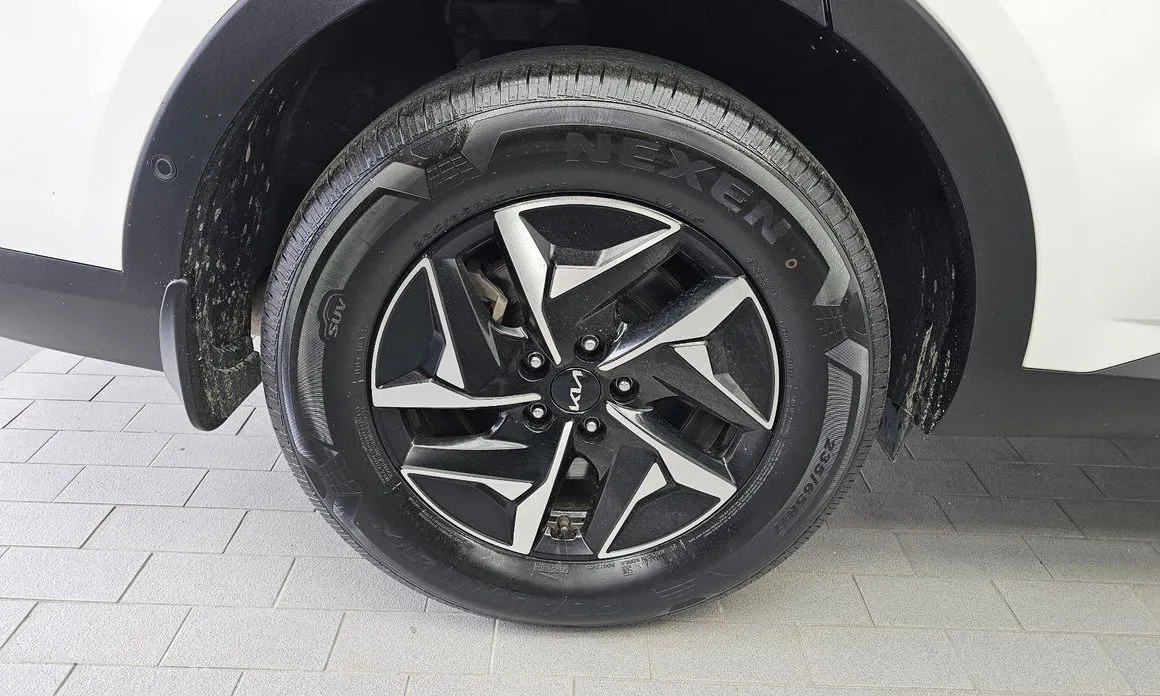 Kia Sorento — фото 8