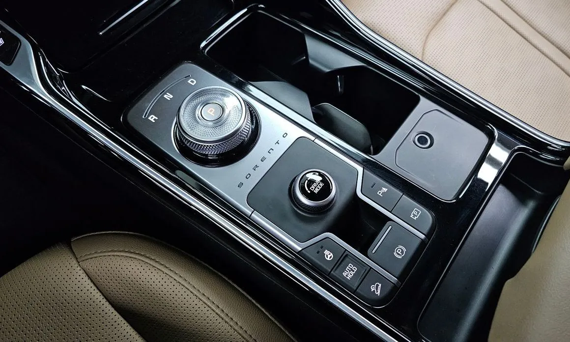 Kia Sorento — фото 9