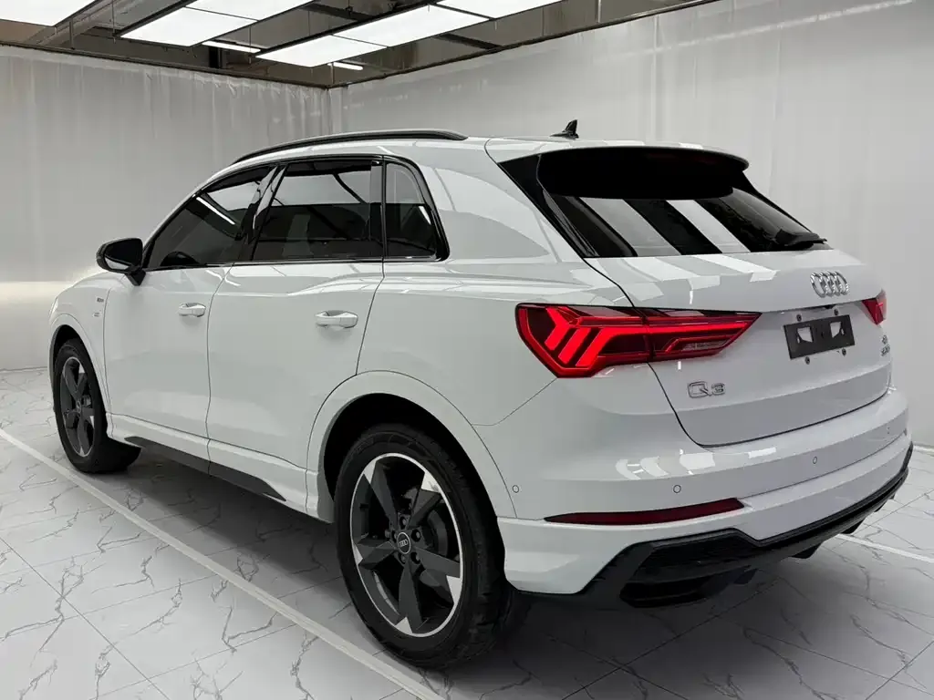 Audi Q3 — фото 4