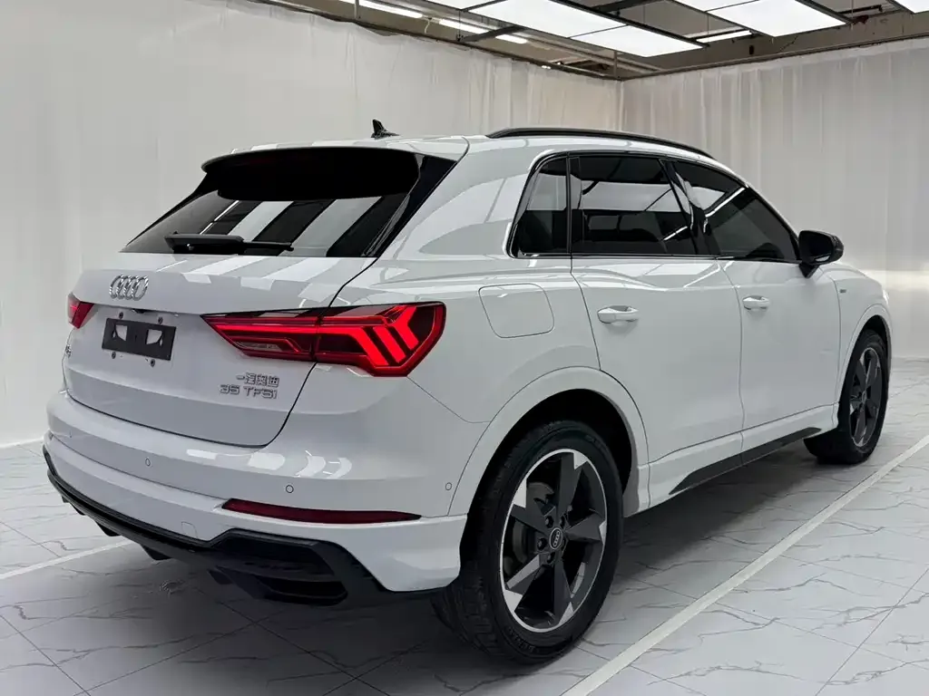 Audi Q3 — фото 9