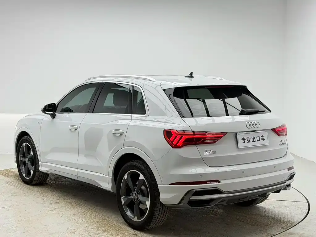 Audi Q3 — фото 6