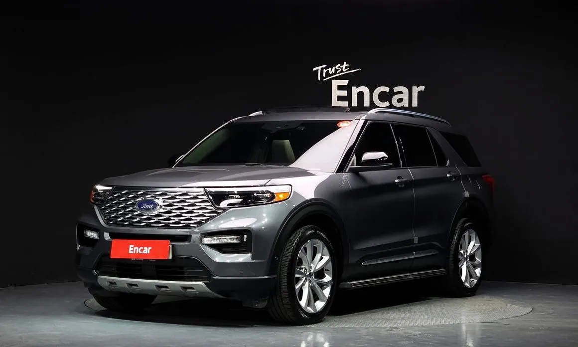 Ford Explorer — фото 1