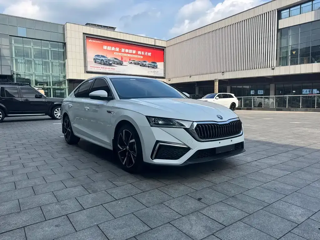 Skoda Octavia — фото 8