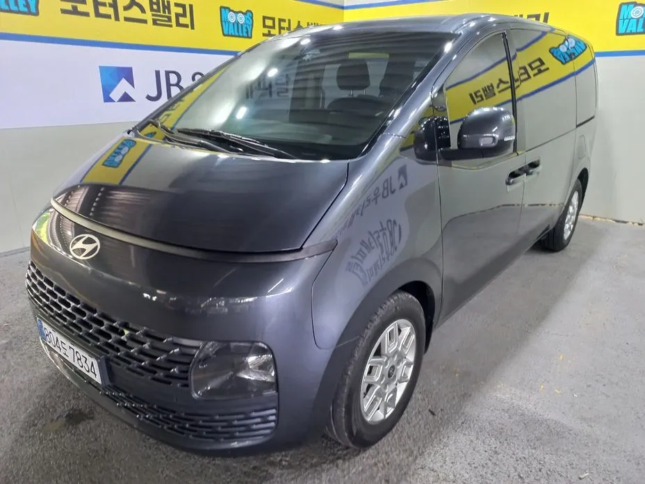 Hyundai Staria — фото 1