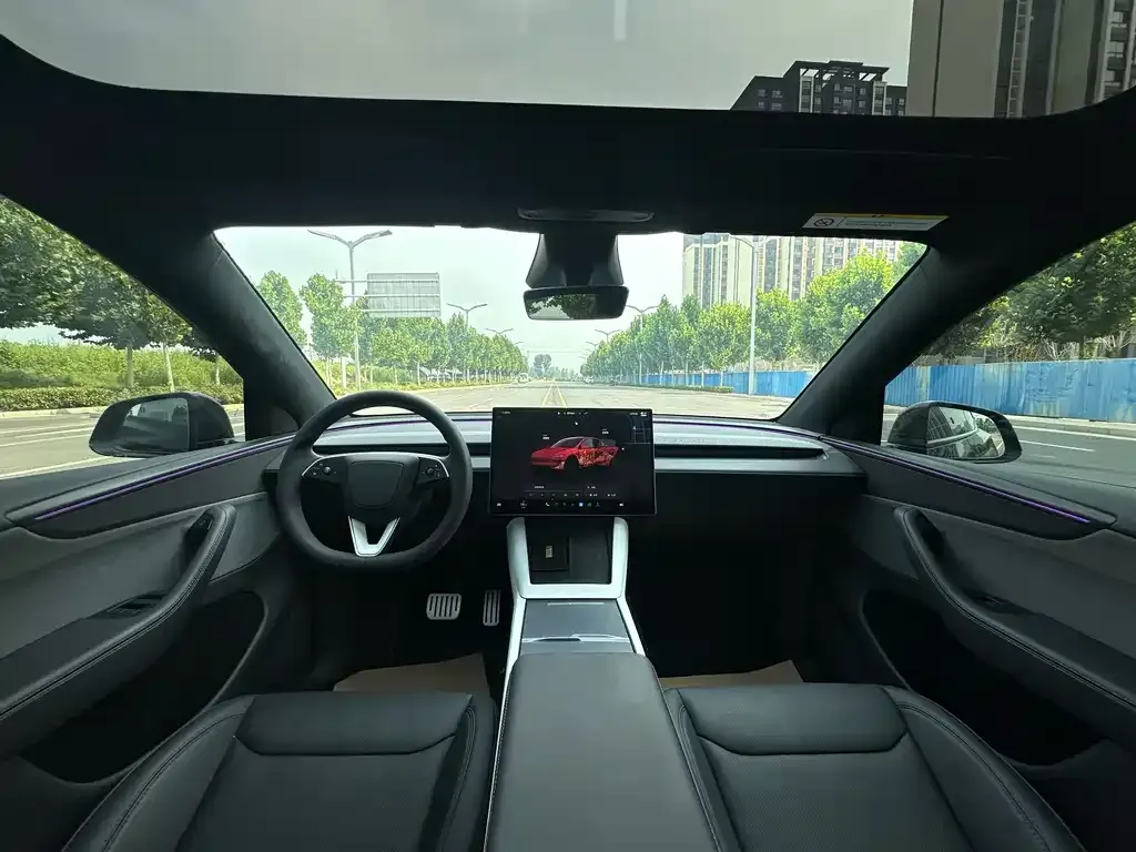 Tesla Model Y — фото 4