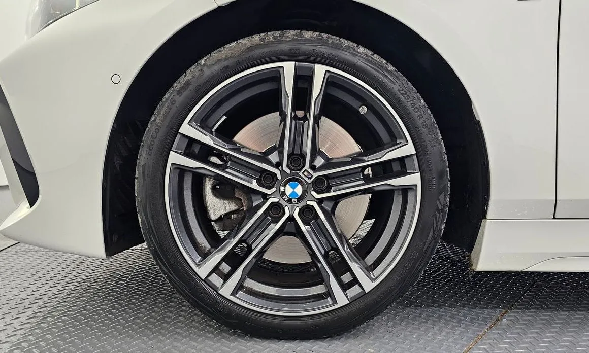 BMW 1-Series 2023 из KR, фото 4