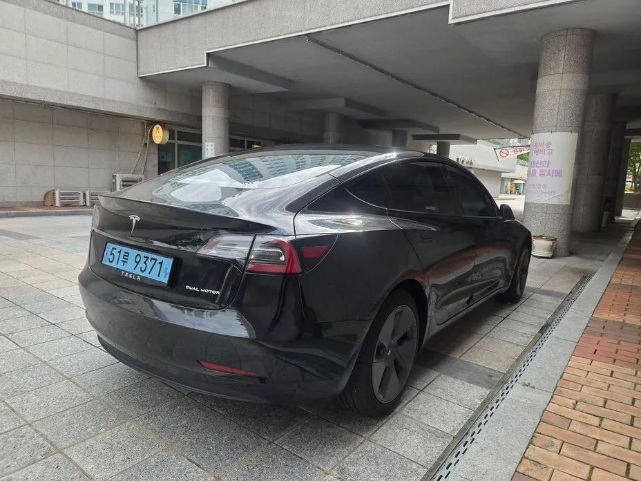 Tesla Model 3 — фото 6