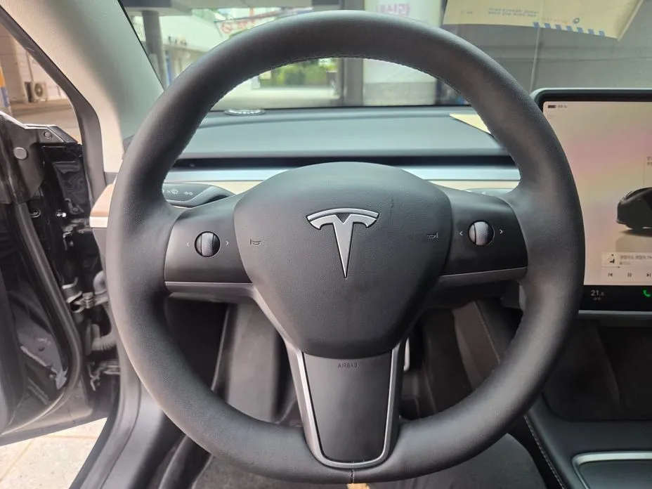 Tesla Model 3 — фото 8