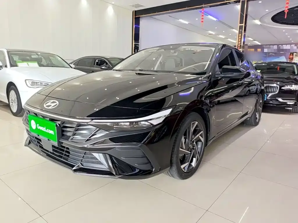Hyundai Elantra — фото 2