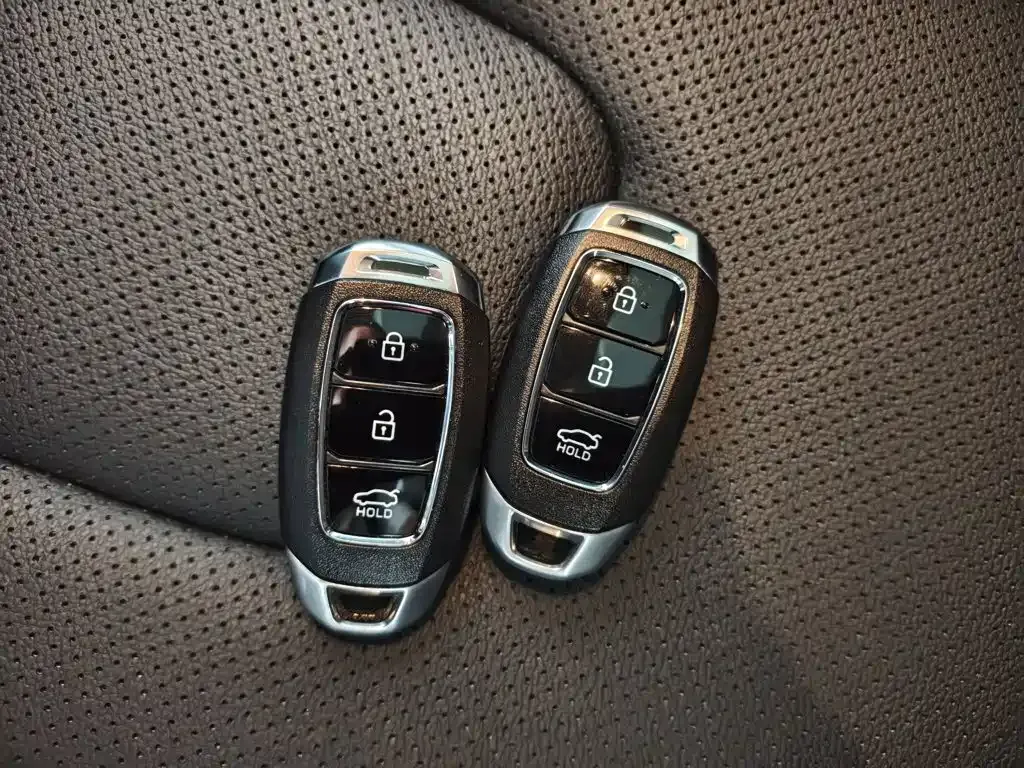 Hyundai Elantra — фото 8